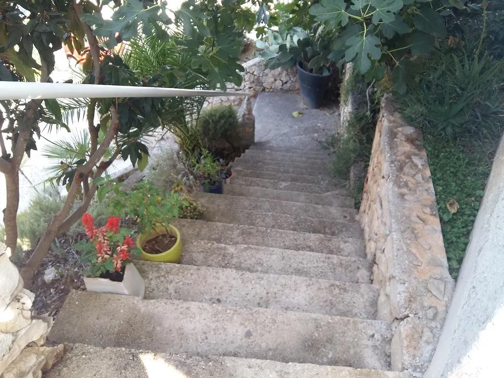 Apartmarin 0*, Trogir