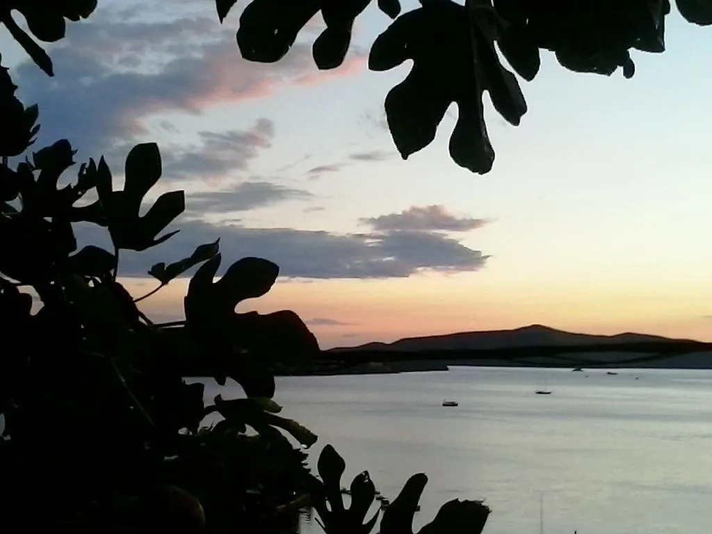 Apartmarin Τρογκίρ 0*,