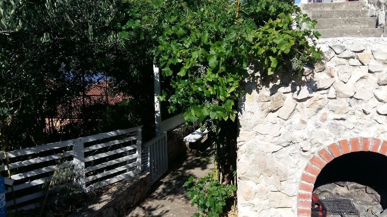 Apartmarin Τρογκίρ 0*,  Κροατία