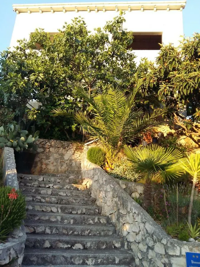Apartmarin Τρογκίρ 0*,  Κροατία